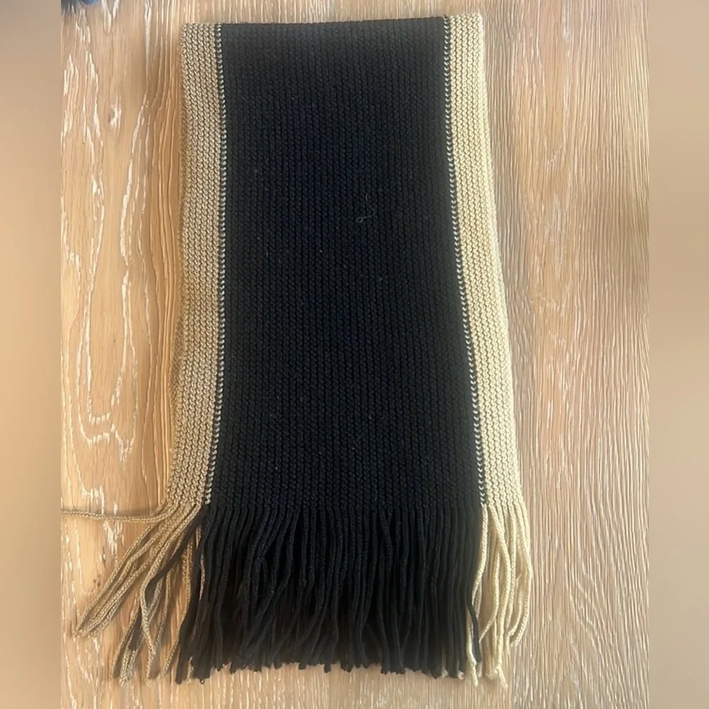 🤎💼 BANANA REPUBLIC GENDER NEUTRAL BLACK & CREAM SCARF🤎💼